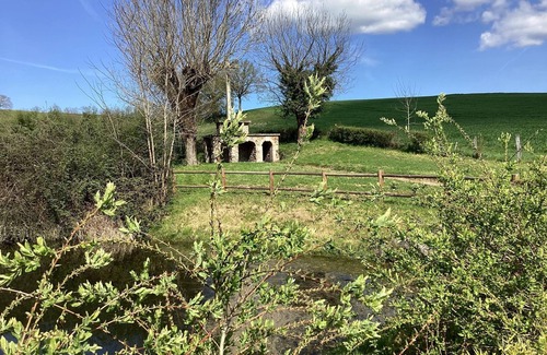 Chiddes Apartment | Le Gîte de la Fontaine* Morvan SudApartment with garden (sleeps 5)