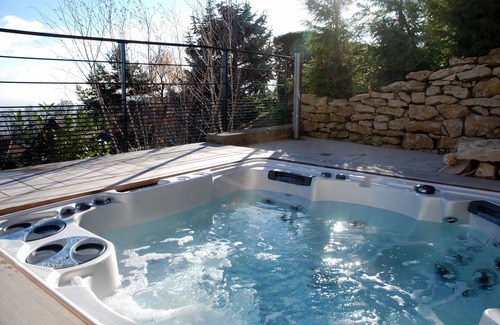 Niedermorschwihr Apartment | Le Grand Chalet et Spa Private Hotel
