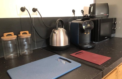 Auchay-sur-Vendee Cottage | Le Jardin des Bosquets Gite - charming 3 bed cottage - sleeps 6 +