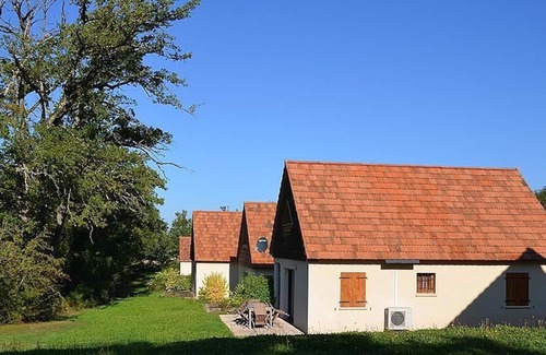 Lacapelle-Marival Villa | Le Lac Bleu - Villa 6-8 pers