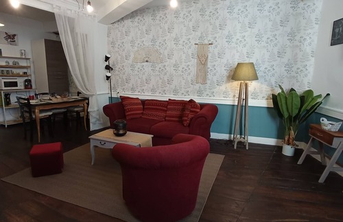 Saint-Leonard-de-Noblat Apartment | Le Liberté, private apartment