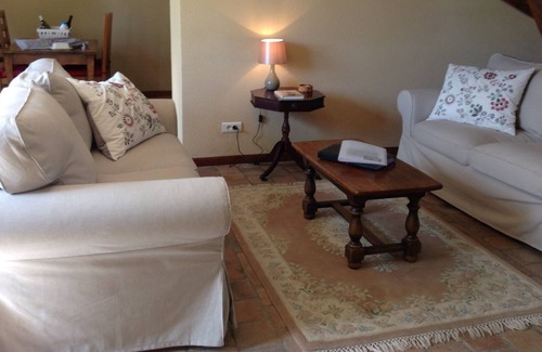 Le-Petit-Pressigny Cottage | Le Martinet - Cosy 2-Bedroom Cottage