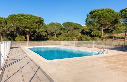 Les Issambres House | Le Mas d'Esquière 5 by Interhome
