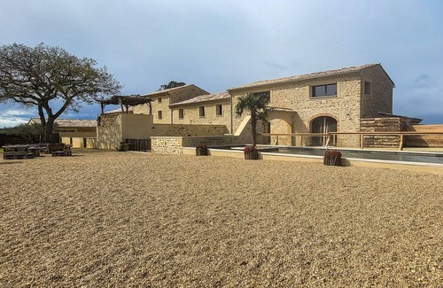 Suze-la-Rousse Cottage | Le Mas du Couchant, Gîte "Camélia", swimming pool and petanque ground