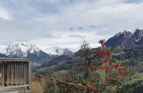 Les Clefs Ski Chalet | Le Mazot du Genévrier: Your haven of peace 15 minutes from the slopes!