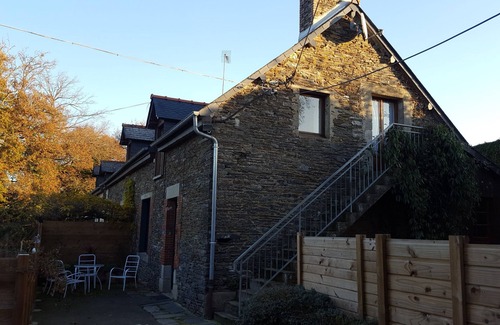 Ploermel Cottage | "Le Millet" 3* furnished apartment between land and sea, 5 mm from Lac au Duc.