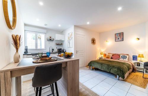 Mons-en-Baroeul Apartment | Le Minorel - Wifi - Netflix -Free Parking - Métro