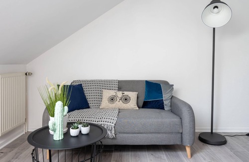 Gorge de Loup Apartment | Le Monnet - Cosy 2-Person Apartment near Metro Gorge de Loup
