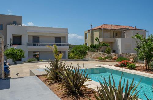 Kounoupidiana Apartment | Le Mont Blanc - with shared Pool