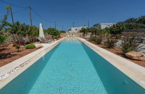 Kounoupidiana Apartment | Le Mont Blanc - with shared Pool