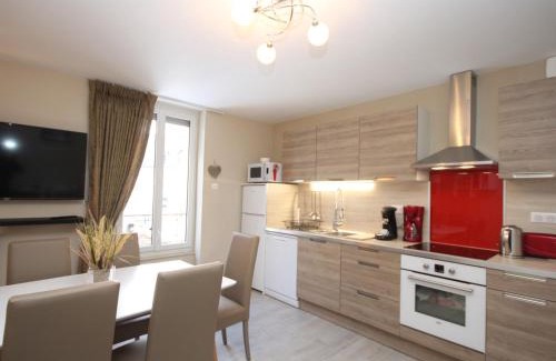 Mont-Dore Apartment | Le Mont-Dore - Charmant T3 en plein centre-ville avec accès WiFi, proche thermes et commodités - FR-1-608-28