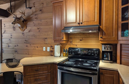 Montcalm Ski Chalet | Le Neuchâtel: Tranquility by the lake and nature activities all around