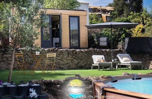 9th Arrondissement Apartment | Le Nid des Calanques Studio Plus Tente