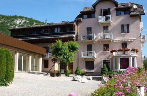 Bredannaz Apartment | Le Nid du Lac, Appartement au Bord du lac Avec vue lac et Plage Privée