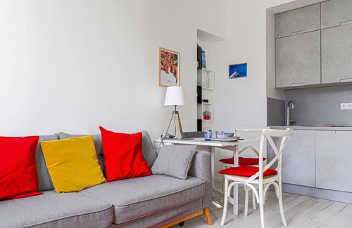 Nice Apartment | Le Palais du Vieux Port by Interhome