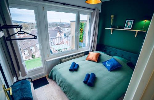 Sarrebourg Apartment | Le Perchoir-WIFI-Face à la Gare-Terrasses-Proche tous commerces