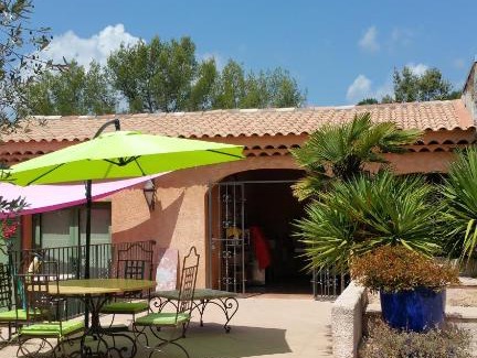 Callas Bed & Breakfast | Le Petit Coin de Paradis