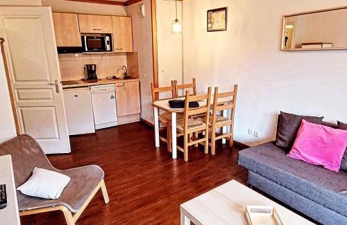 Besse-et-Saint-Anastaise Apartment | le petit chambourguet