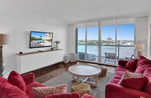 Eastern Shores Condo | Le Petit Italie ,Water view 2/2 with pool