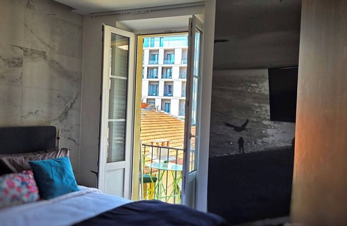 Jean-Medecin Hotel | Le Petit Trianon et Le Charme des Suites