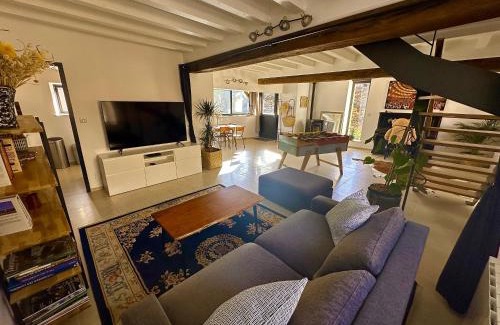 Flagy House | Le Pied du Loup - gîte proche Cluny au calme 6-7 personnes