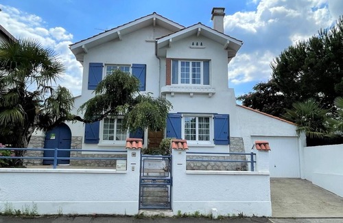 Gelos House | Le Pradeau - Gelos - Gîte