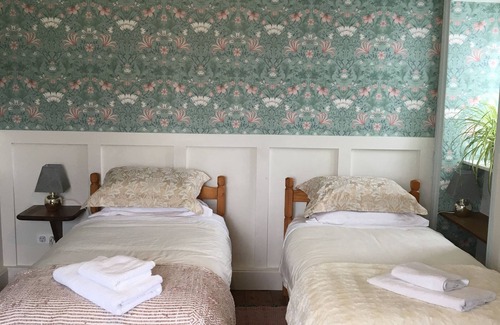 Passais-Villages Bed & Breakfast | Le Presbytère Chambre D'hôtes