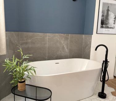 Boulogne-sur-Mer Apartment | Le Quai Victoire - Appartement à 5min à pied de Nausicaa, plage, centre Ville - Côte d'Opale