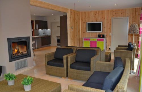 Hour House | Le Refuge du Trappeur