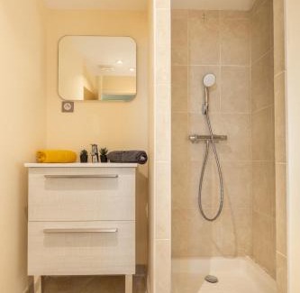 Apt Apartment | Le Romarin - Hypercentre Studio - Clim - WiFi