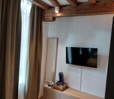 Mons Apartment | Le rustiques Moderne de la Raquette