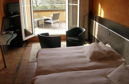 Sauveterre-de-Rouergue Hotel | Le Sénéchal