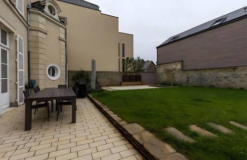 Flore Villa | Le Serengeti - Piscine - 9p - Rêve au Mans