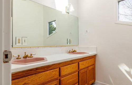 Big Bear House | Le Serenity Cabin, Hot Tub, Game Room Pool Table
