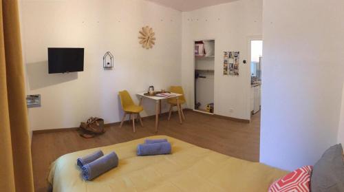 Cœur de Ville Apartment | Le Skandi - 28 m² rénové entre gare & centre-ville