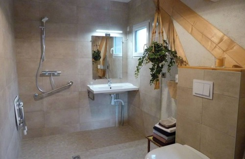 Talloires-Montmin Cottage | Le Solaret - Gîte cosi with view - PMR