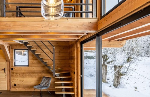 Saint-Jean-Saint-Nicolas Ski Chalet | Le Sorbier Chalet 2 Chambres Pierres et Bois Avec Bain Nordique