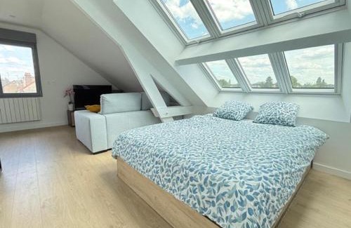 Margny-les-Compiegne Apartment | Le Studio 92