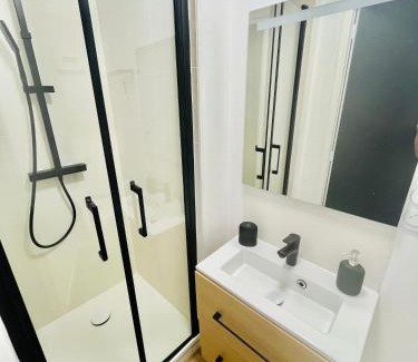 Bethune Apartment | Le studio Béthunois - Appart hôtel centre climatisé - All confort