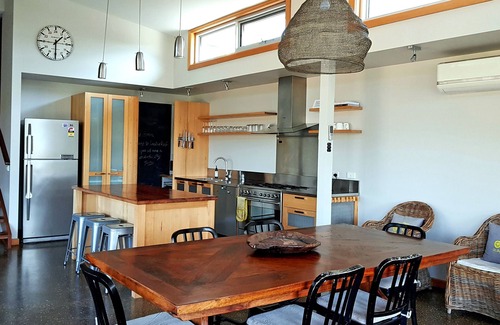 Bright House | Leader Reef Luxury Accommodation