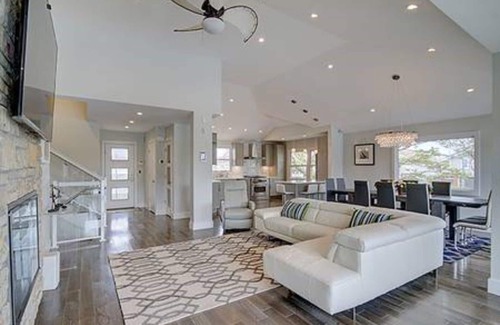 Lido Beach House | Leamington Oasis