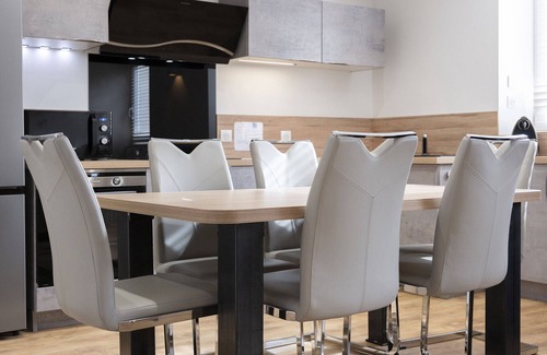Vittel Apartment | Léandro: Charming 2-bedroom apartment in Vittel town center