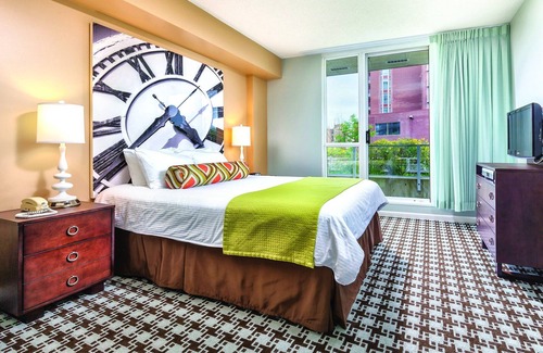 Inner Harbour Resort | Leave your worries at the door!