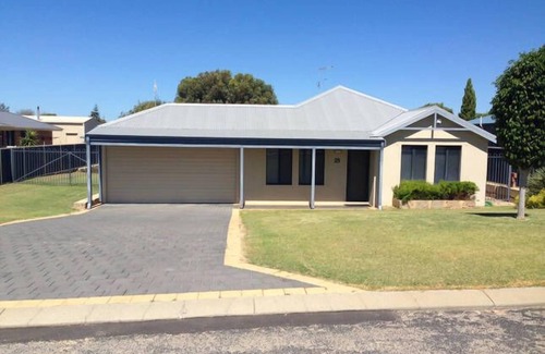 Ledge Point House | LEDGE POINT SERENITY