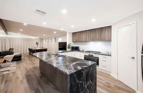 Ledge Point House | Ledge Views - Luxurious Coastal Home
