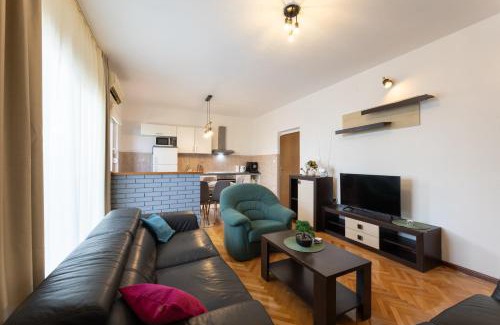 Kastel Novi Apartment | LeDi