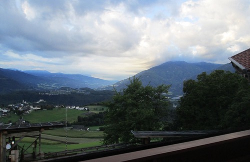 Rodengo Apartment | LEE'S HERZNESCHTL great vacation apartment in Rodeneck for 2 people