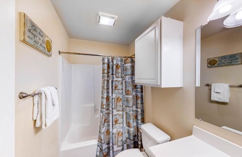 Corpus Christi House | Leeward Bay 15001