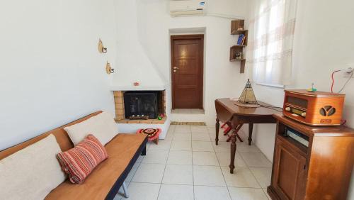 South Rhodes House | Lefko House