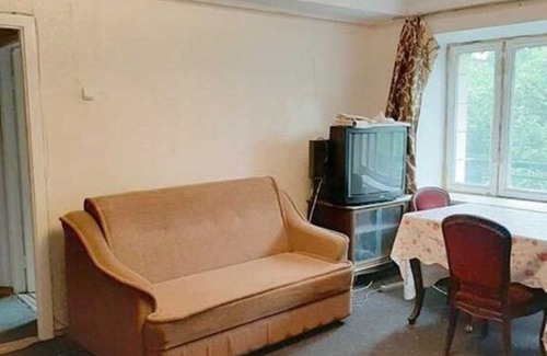 Dniprovs'kyi District Bed & Breakfast | Left Coast House in Київ